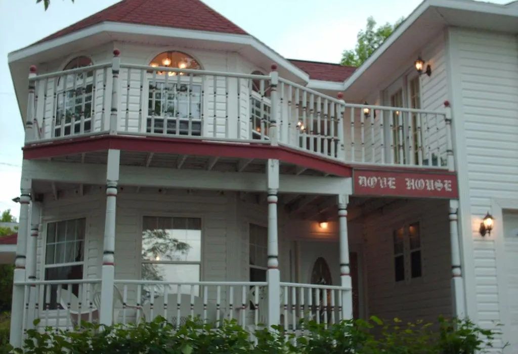 Dove House Bed & Breakfast Harbourside-1